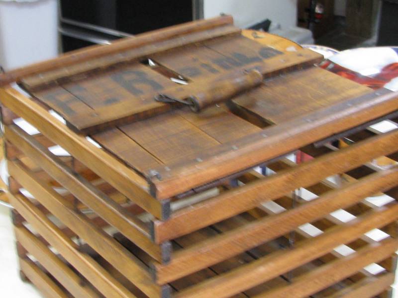 lot 6 image: Egg Crate