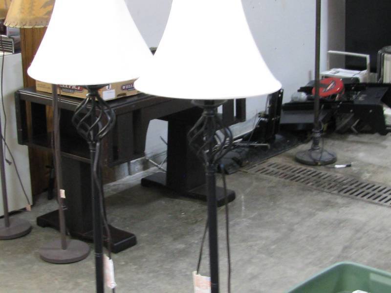 lot 14 image: Floor Lamps