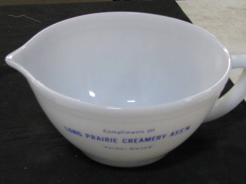 lot 25 image: Batter Bowl