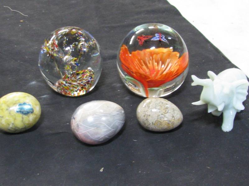 lot 37 image: Paper Weights & Alabaster Eggs