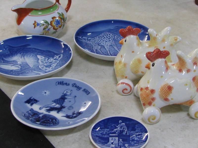 lot 39 image: Misc Pottery