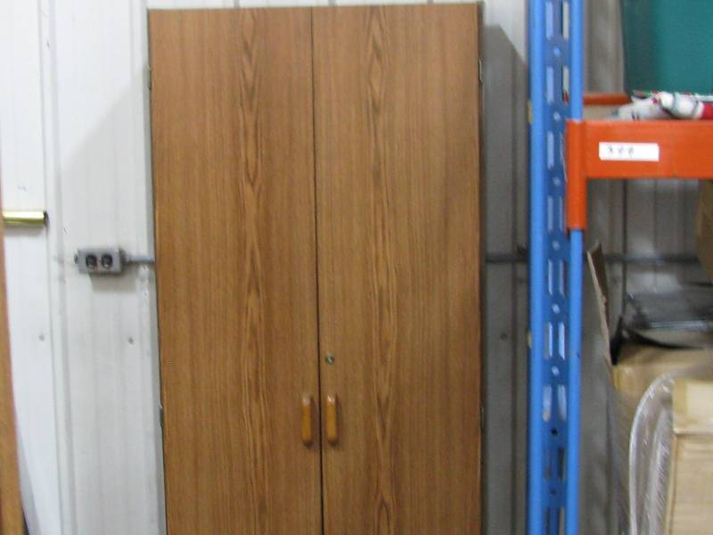 lot 52 image: Storage Cupboard wShelves