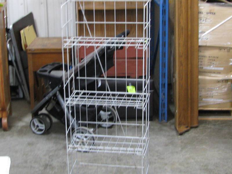 lot 60 image: Metal Rack