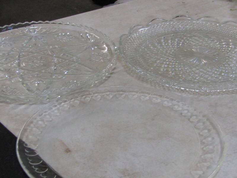 lot 73 image: Clear Glass Platters