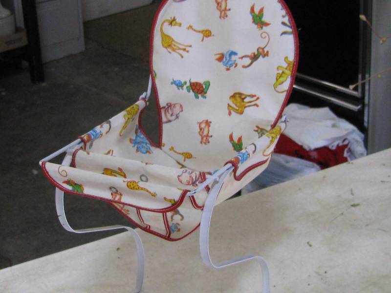 lot 76 image: Doll High Chair