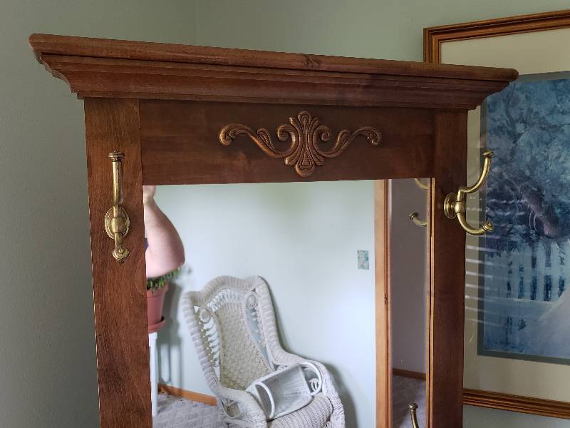 lot 1 image: Solid Wood Hall Stand
