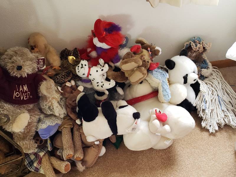 lot 18 image: Large Metal Display Stand & Teddy Bear Collection