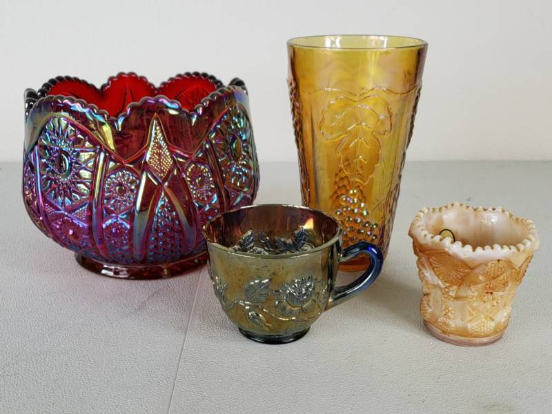 lot 39 image: Carnival Glass & Slag Glass