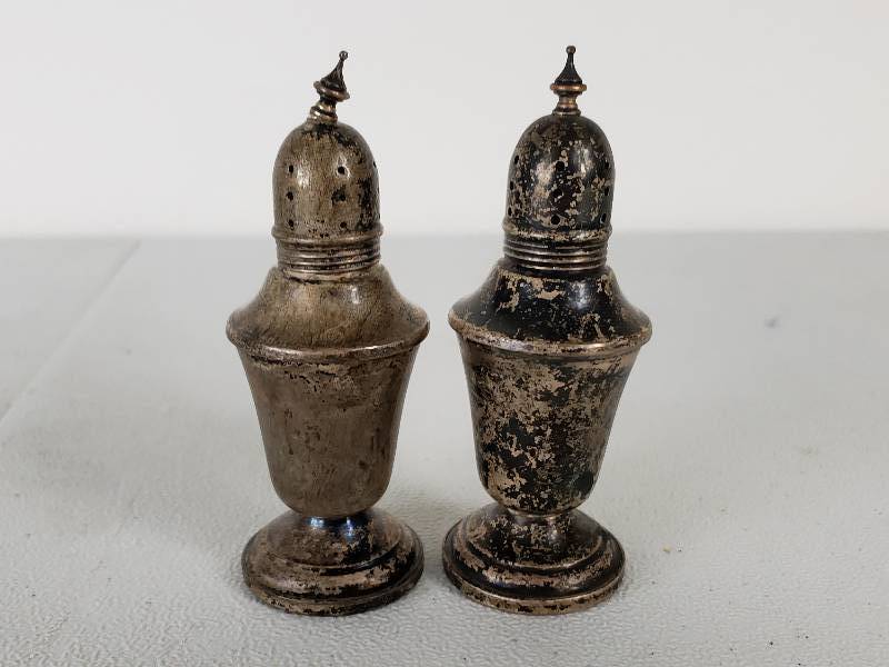 lot 41 image: Sterling Silver Salt & Pepper Shakers