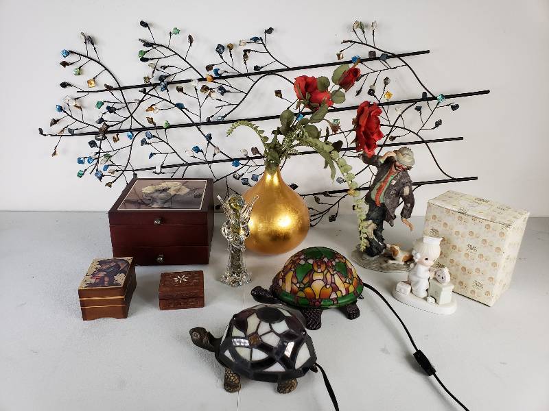 lot 44 image: Jewelry Box, Jewelry, Music Box, Stained Glass Turtle Lights, Dcor, Etc.