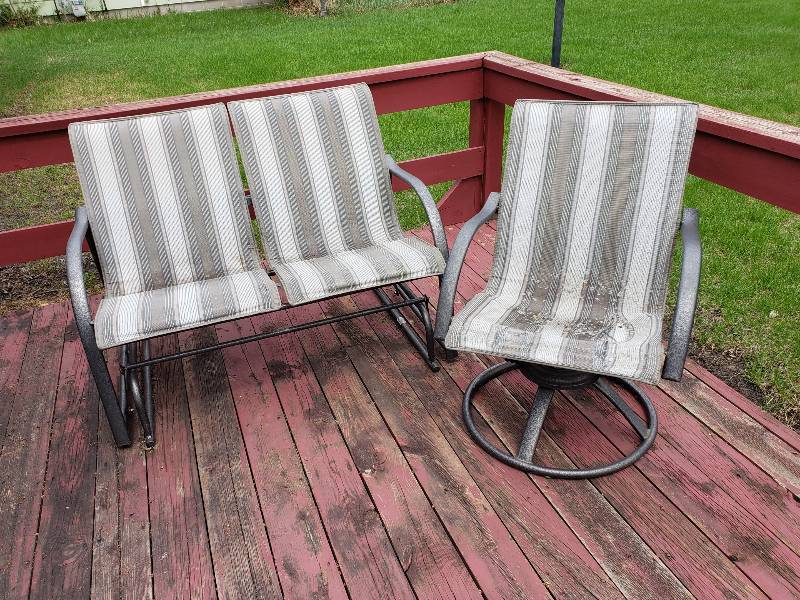 lot 53 image: Patio Glider Loveseat and Spring Rocking Chair