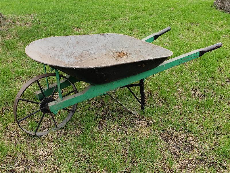 lot 58 image: Vintage Wheel Barrow