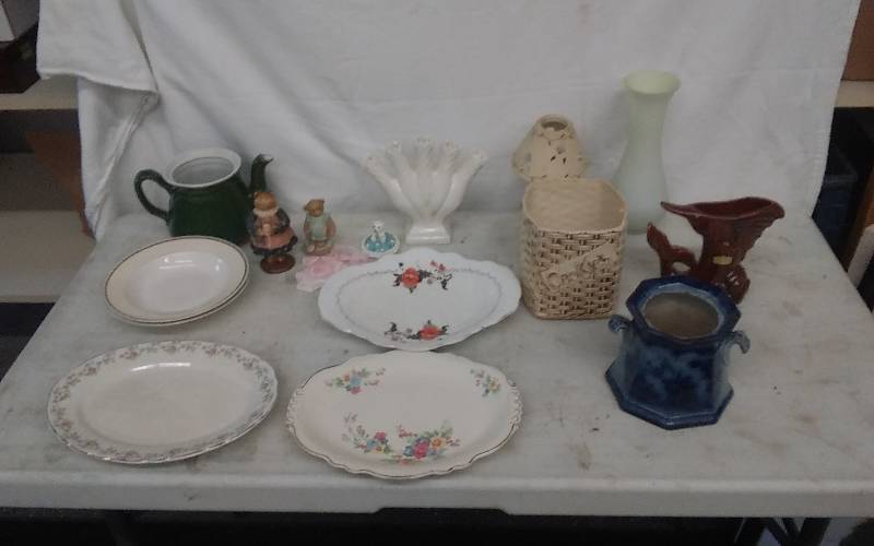 lot 16 image: Vintage Kitchen