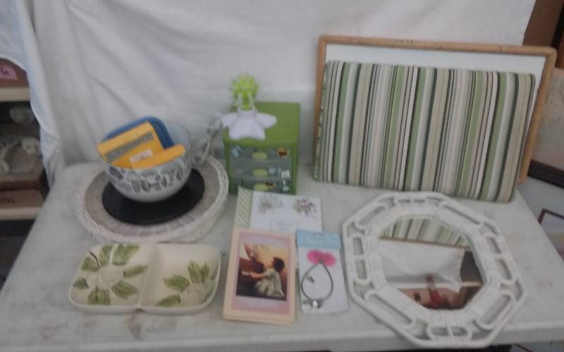 lot 26 image: Red Wing Pottery Divided Dish, Tray, Basket, Bowls, 2-Packages New Napkins, Mirror, More