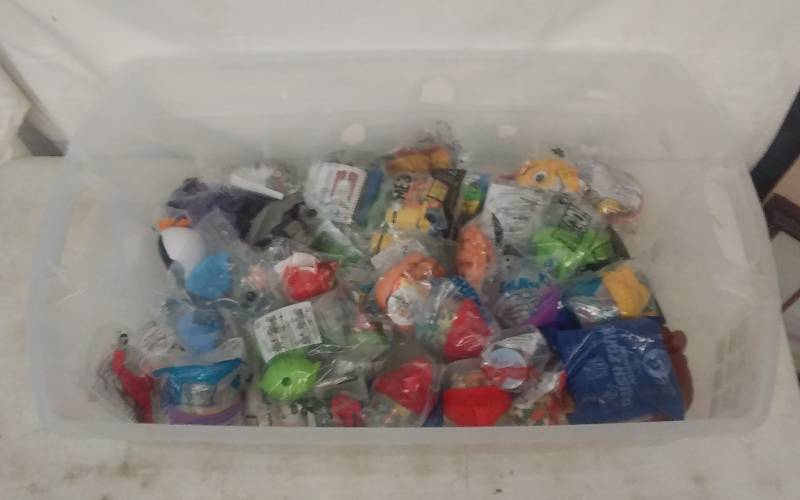 lot 47 image: Tub Full Of McDonalds & Other Collectible Toys