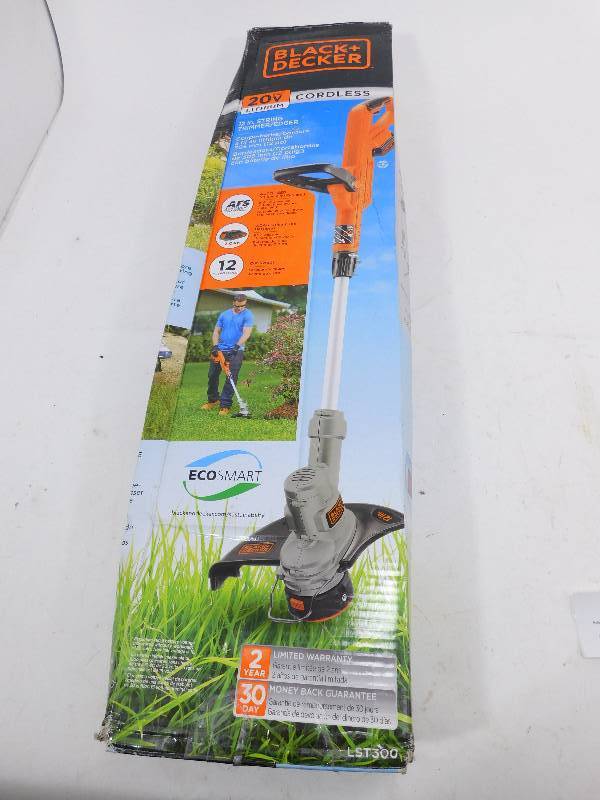 lot 4 image: 20V MAX Lithium 12 in. TrimmerEdger