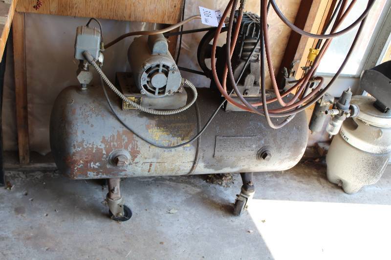 lot 316 image: Brunner Air Compressor