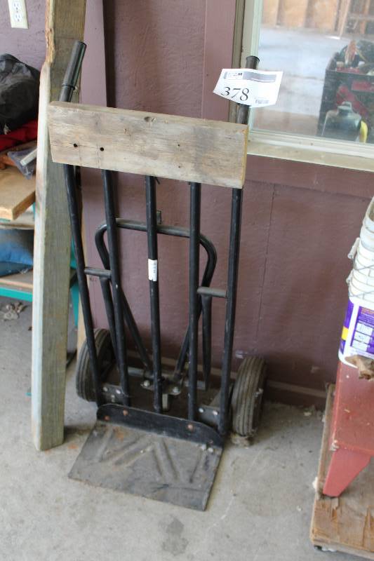 lot 378 image: 2-wheel Hand Truck