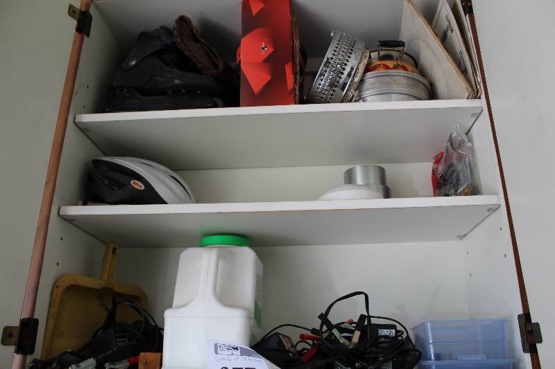 lot 377 image: Sporting Equipment - 2004 Sport Helmet, Rollerblades, Eight Ball High Impact KneeWristElbow Guards, And More