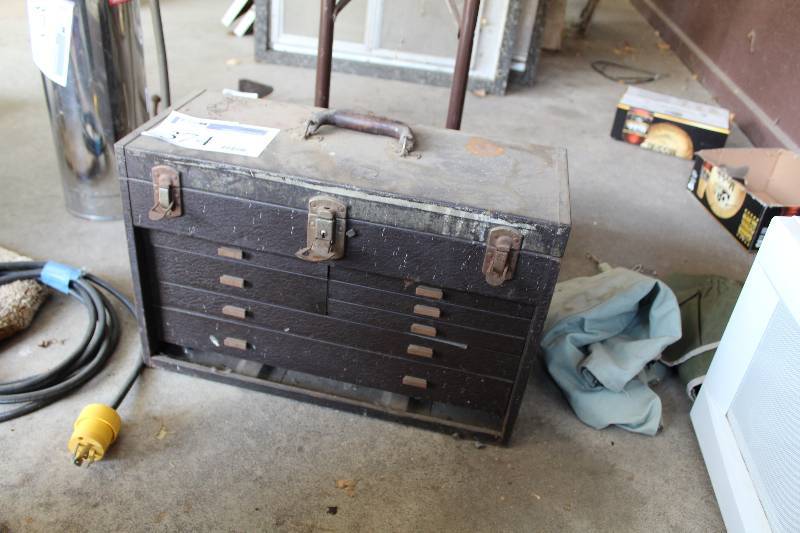 lot 374 image: 8-Drawer Tool Box