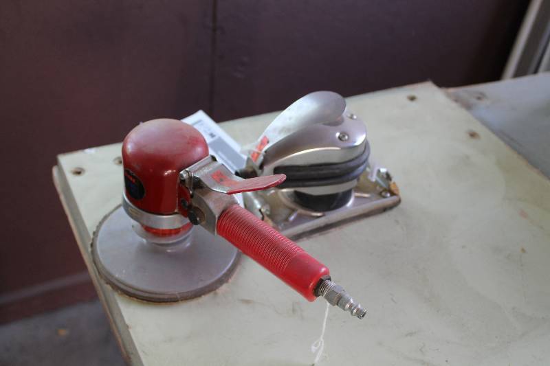 lot 341 image: Lot of (2) Mark Pneumatic Tools Dual Action Sanders
