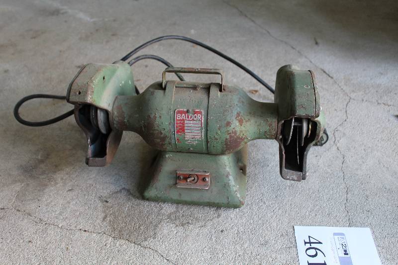 lot 462 image: Baldor 2-Wheel Bench Grinder