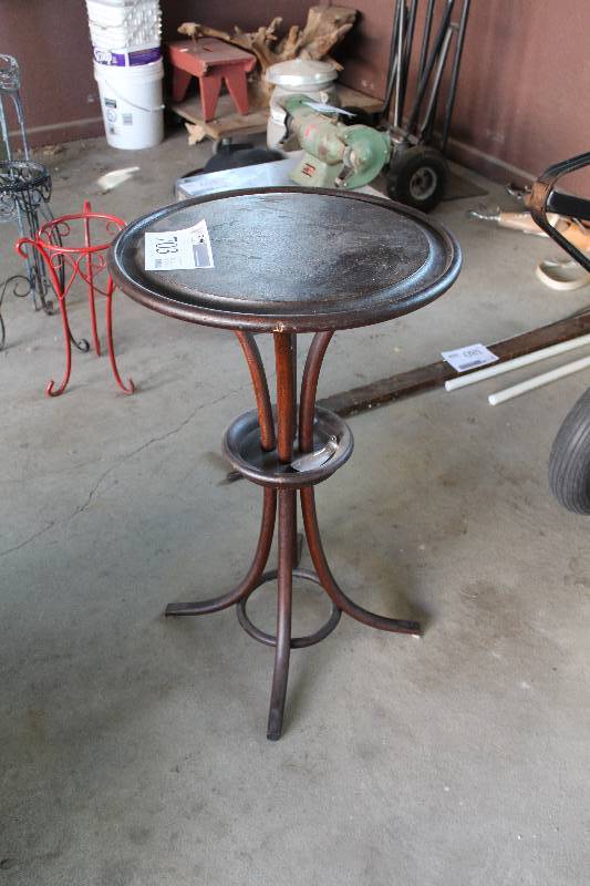 lot 703 image: End Table
