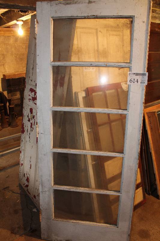 lot 614 image: Lot of (2) Doors - 4-Panel, 5-Panel Glass