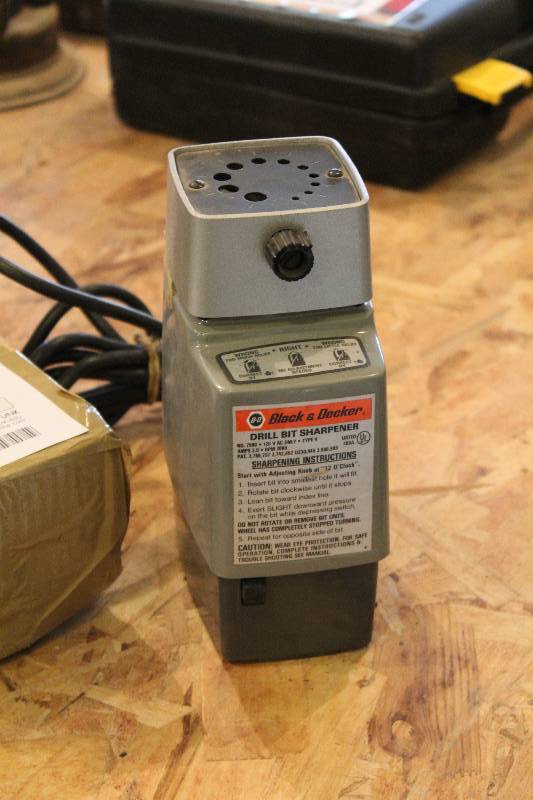 lot 474 image: Black & Decker Drill Bit Sharpener
