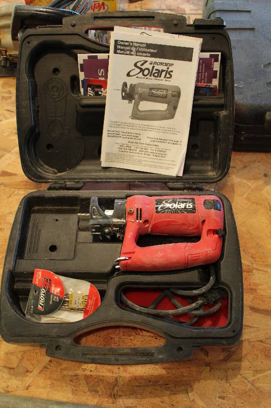 lot 471 image: Rotozip Solaris Spiral Saw Power Tool w Case, Instructions