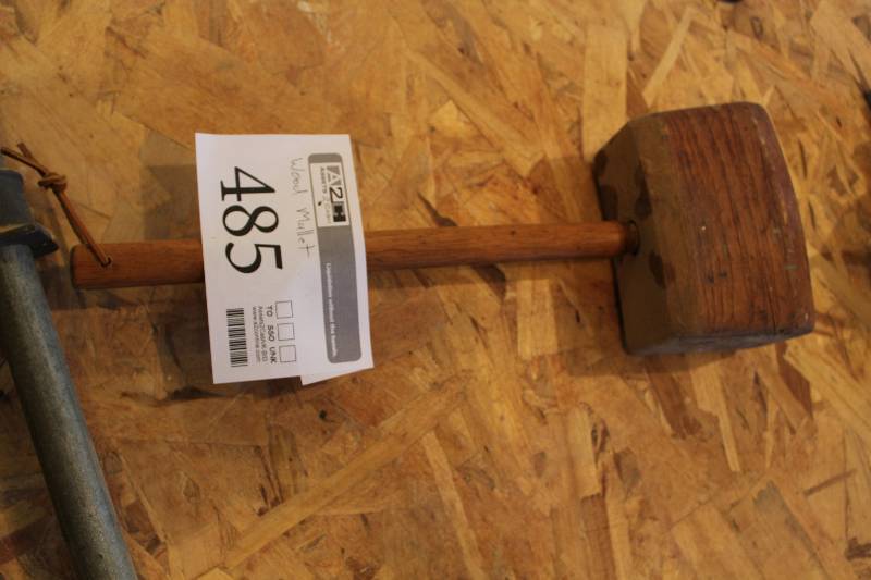 lot 485 image: Wood Mallet