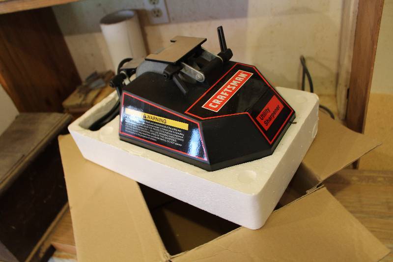 lot 492 image: Craftsman Utility Sharpener