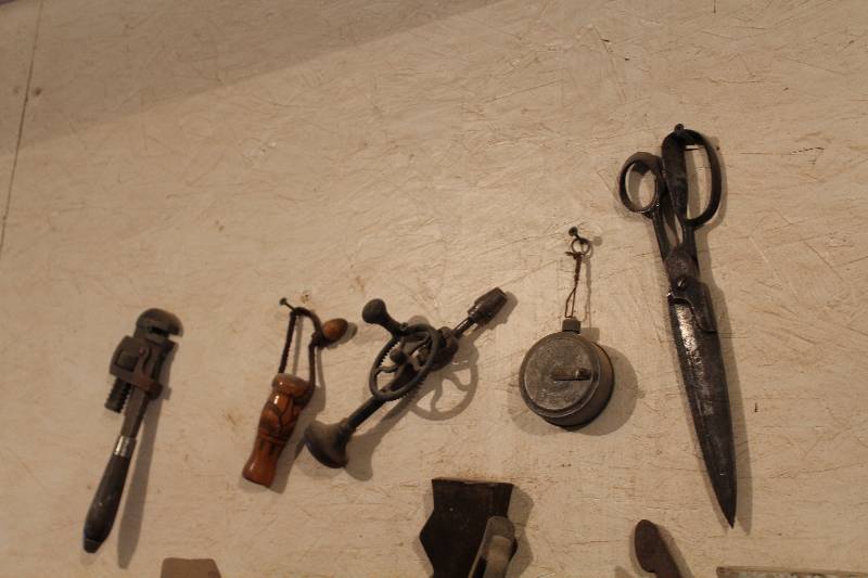lot 481 image: Vintage Hand Tools