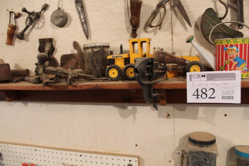lot 482 image: Vintage Tools
