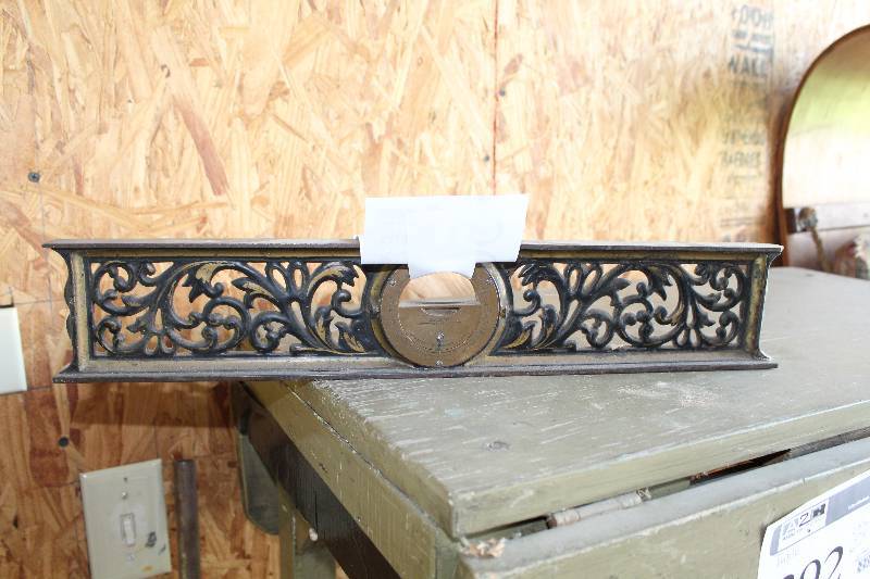 lot 502 image: L.L. Davis Adjustable Spirit Level