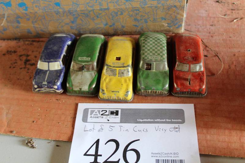 lot 426 image: Lot of (5) Tin Wind-up Cars, Very Old