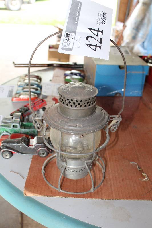 lot 424 image: Adams & Westlake Lantern