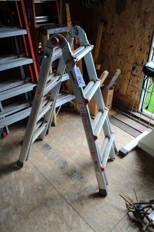 lot 396 image: Little Giant 4-7ft. Aluminum Extension Ladder