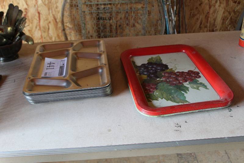 lot 441 image: Food Serving Trays, Decorative & Partitioned