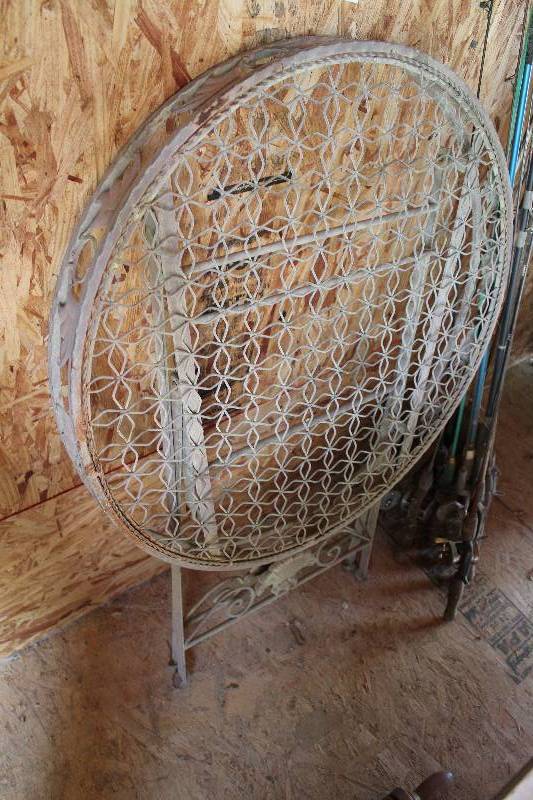 lot 451 image: Folding Metal Table