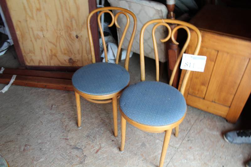 lot 811 image: Lot of (2) Decorative Wood Chairs w Light Blue Seats