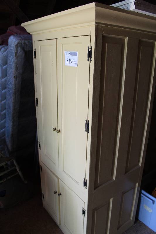 lot 819 image: 4-Door 4-Shelf Wood Hutch