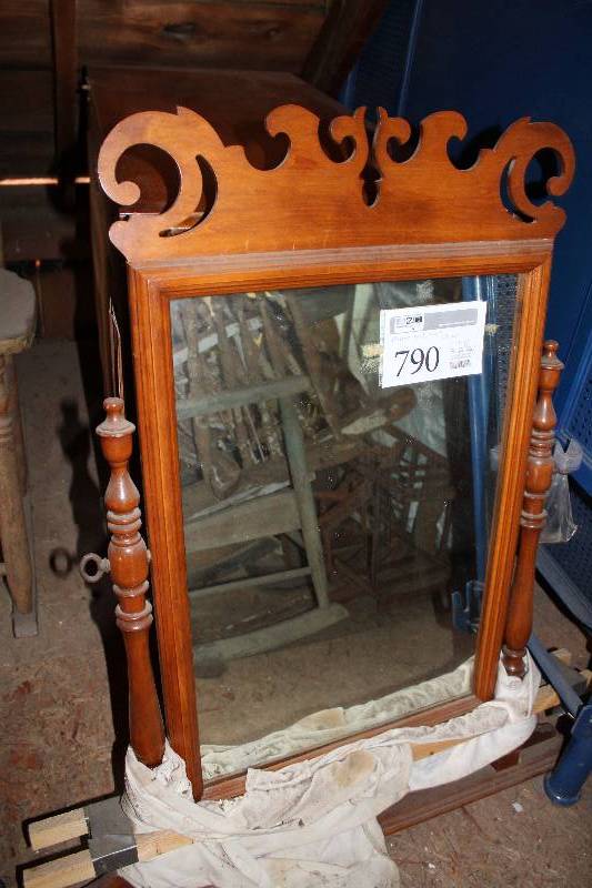 lot 790 image: Decorative Wood Frame Mirror