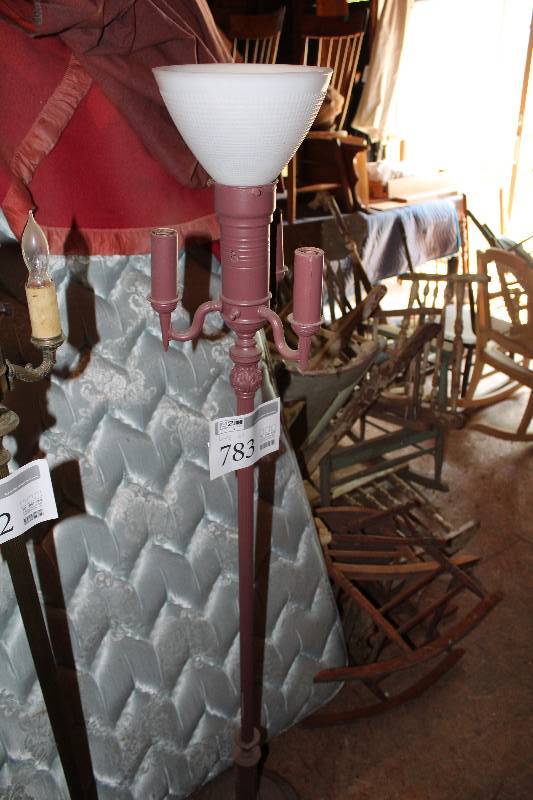 lot 783 image: 3-Lamp Floor Lamp