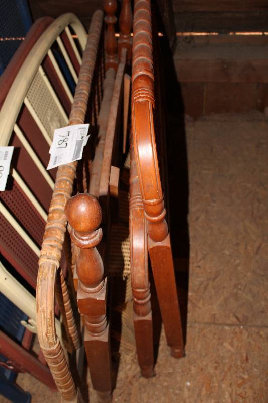 lot 787 image: Lot of (4) Wood Headboards