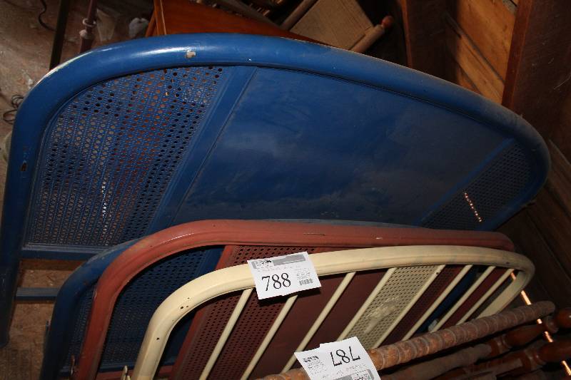 lot 788 image: Lot of (4) Headboards