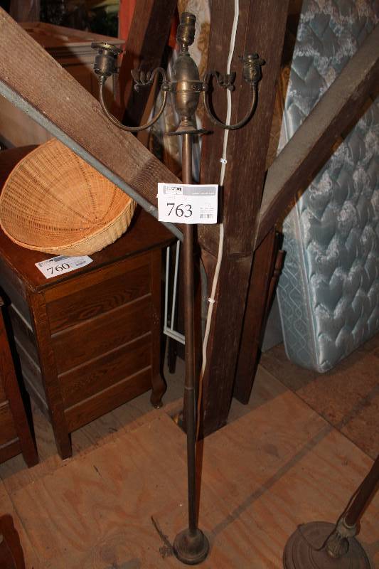 lot 763 image: Floor Lamp