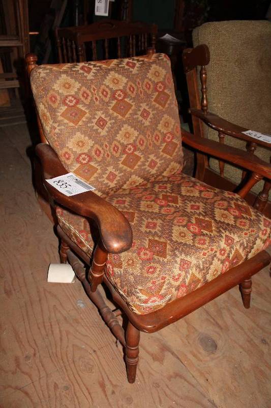 lot 835 image: Wood Arm Living Room Chair