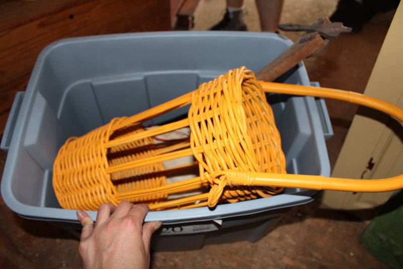 lot 820 image: Wicker Basket, Easel, Lamp