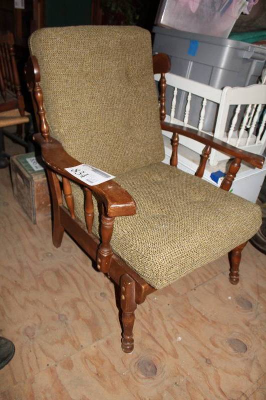 lot 834 image: Wood Arm Living Room Chair